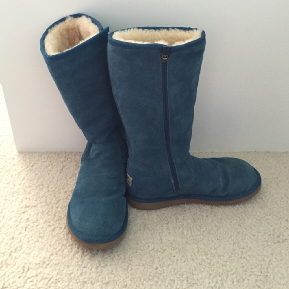 Blue zip up uggs